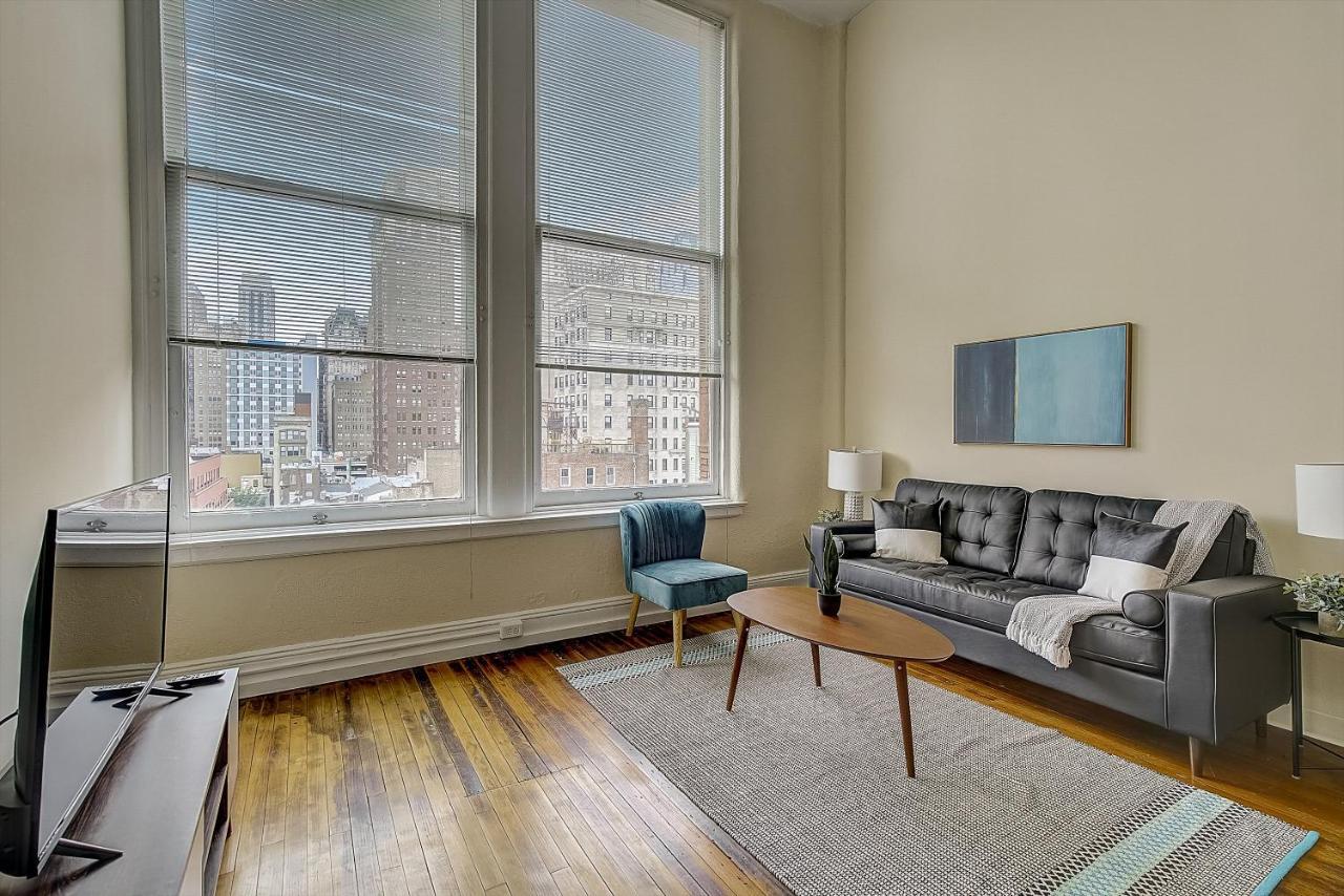 Frontdesk I The Cosmopolitan Apts Philadelphia Apartment Стая снимка