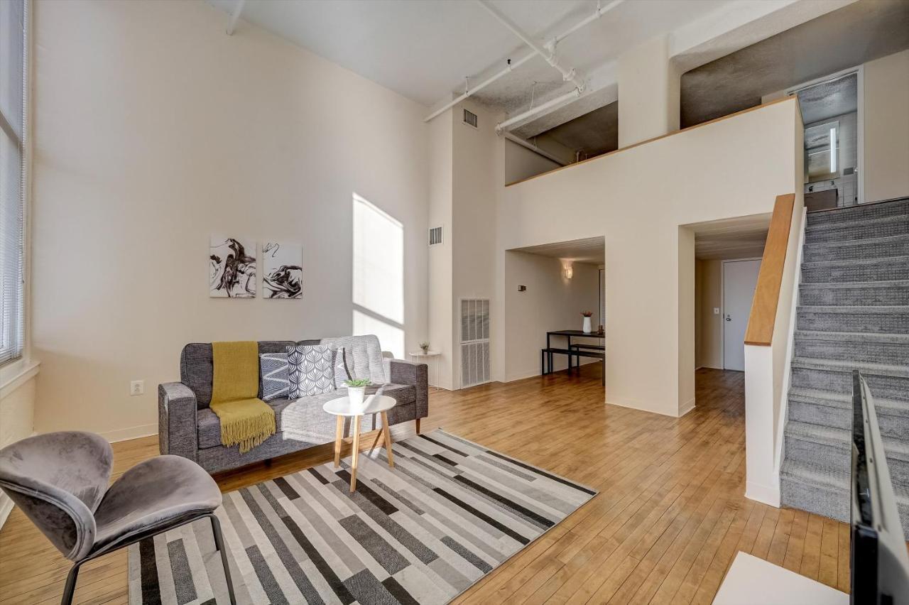 Frontdesk I The Cosmopolitan Apts Philadelphia Apartment Стая снимка