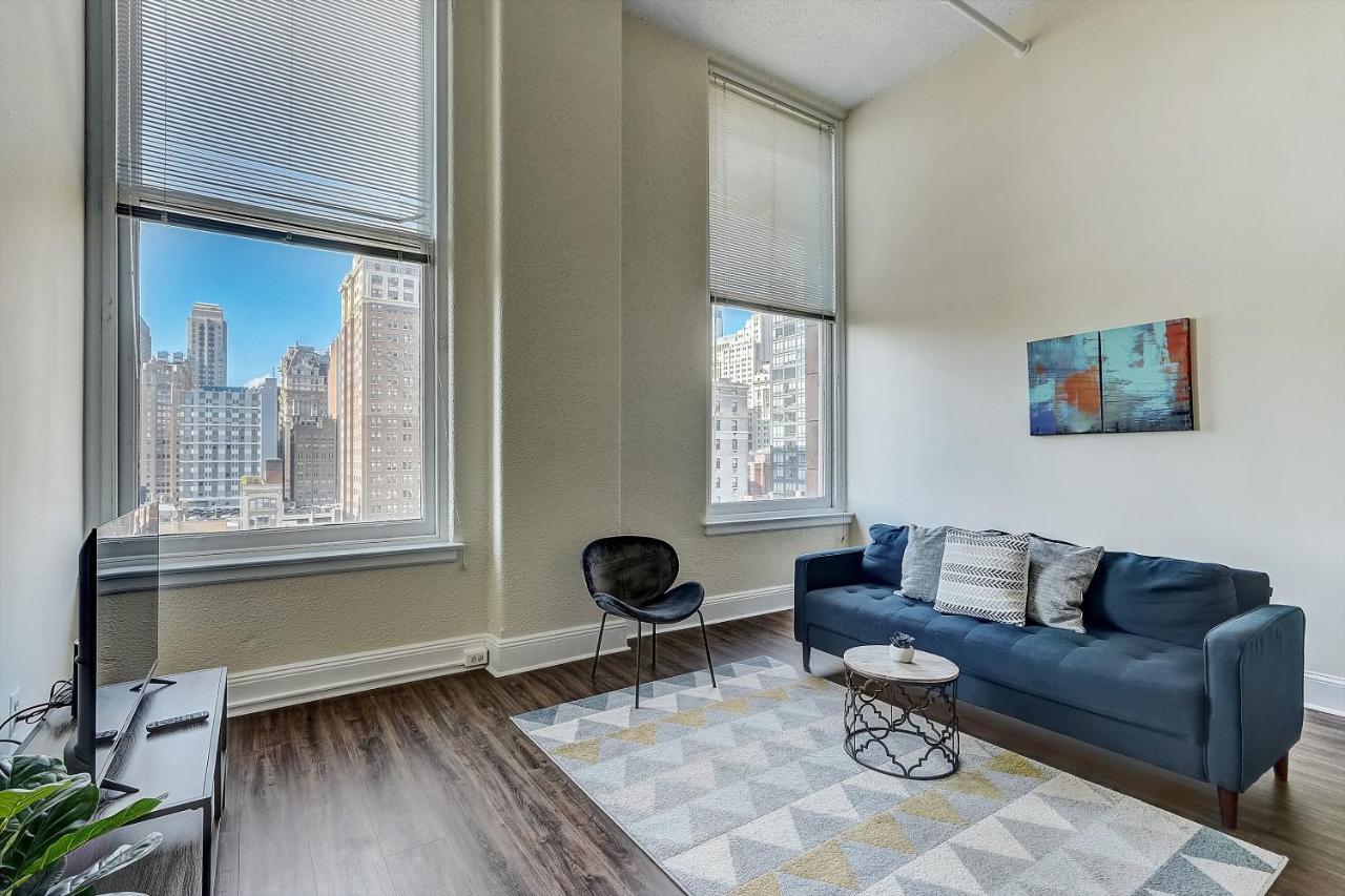 Frontdesk I The Cosmopolitan Apts Philadelphia Apartment Стая снимка